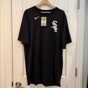 NWT Nike Chicago White Sox T-shirt